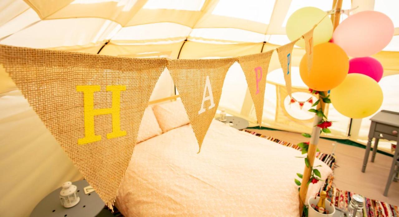 ホテル Lloyds Meadow Glamping チェスター エクステリア 写真