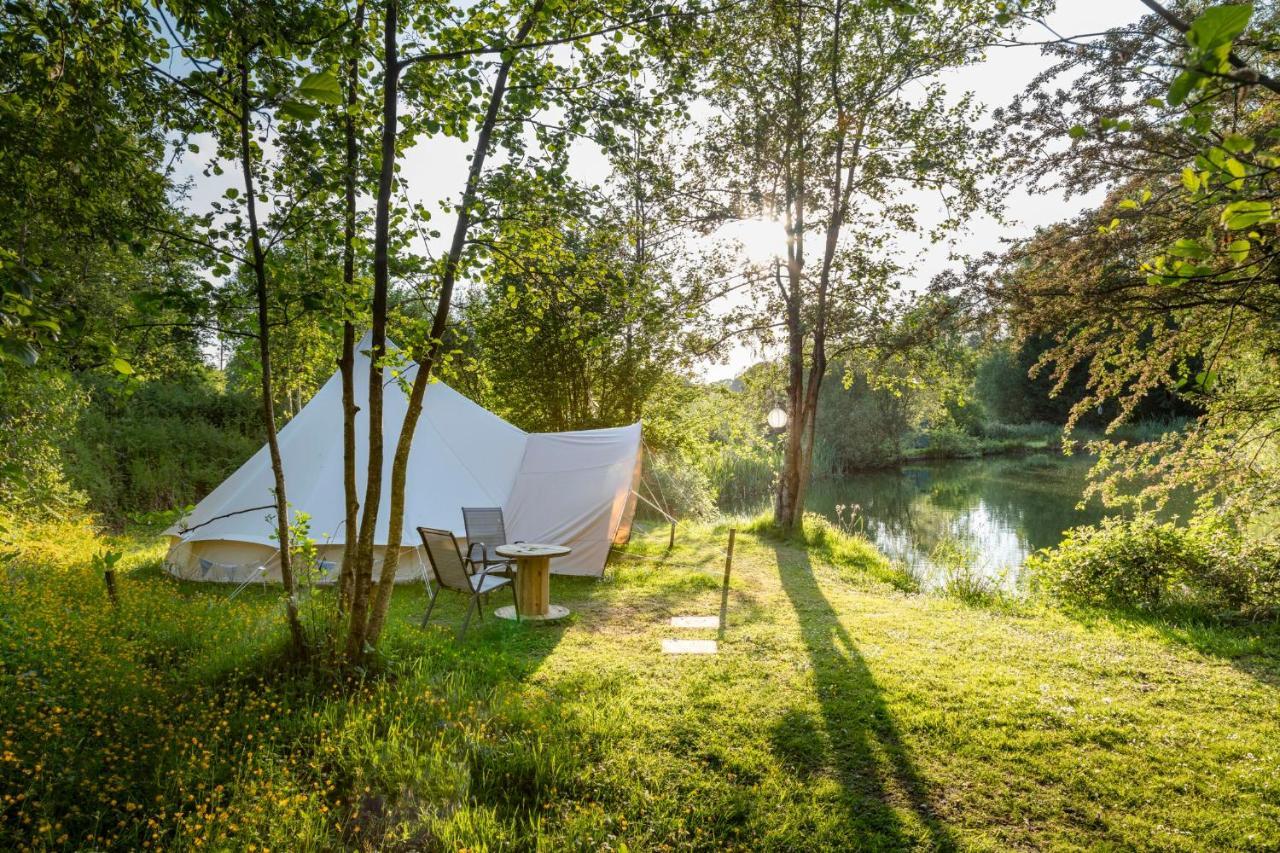 ホテル Lloyds Meadow Glamping チェスター エクステリア 写真