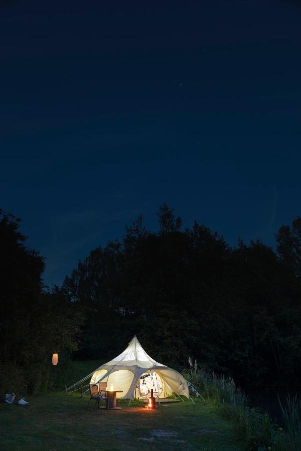 ホテル Lloyds Meadow Glamping チェスター エクステリア 写真